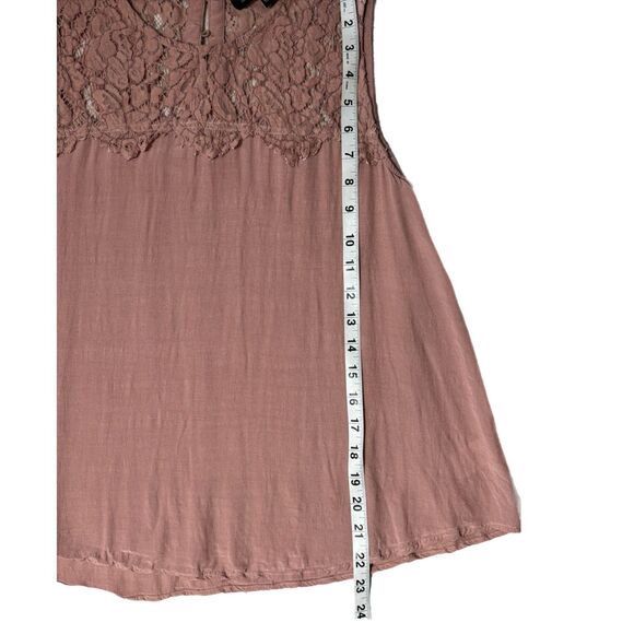 Small LuLu's Top, lace top, sleeveless - Picture 3 of 4